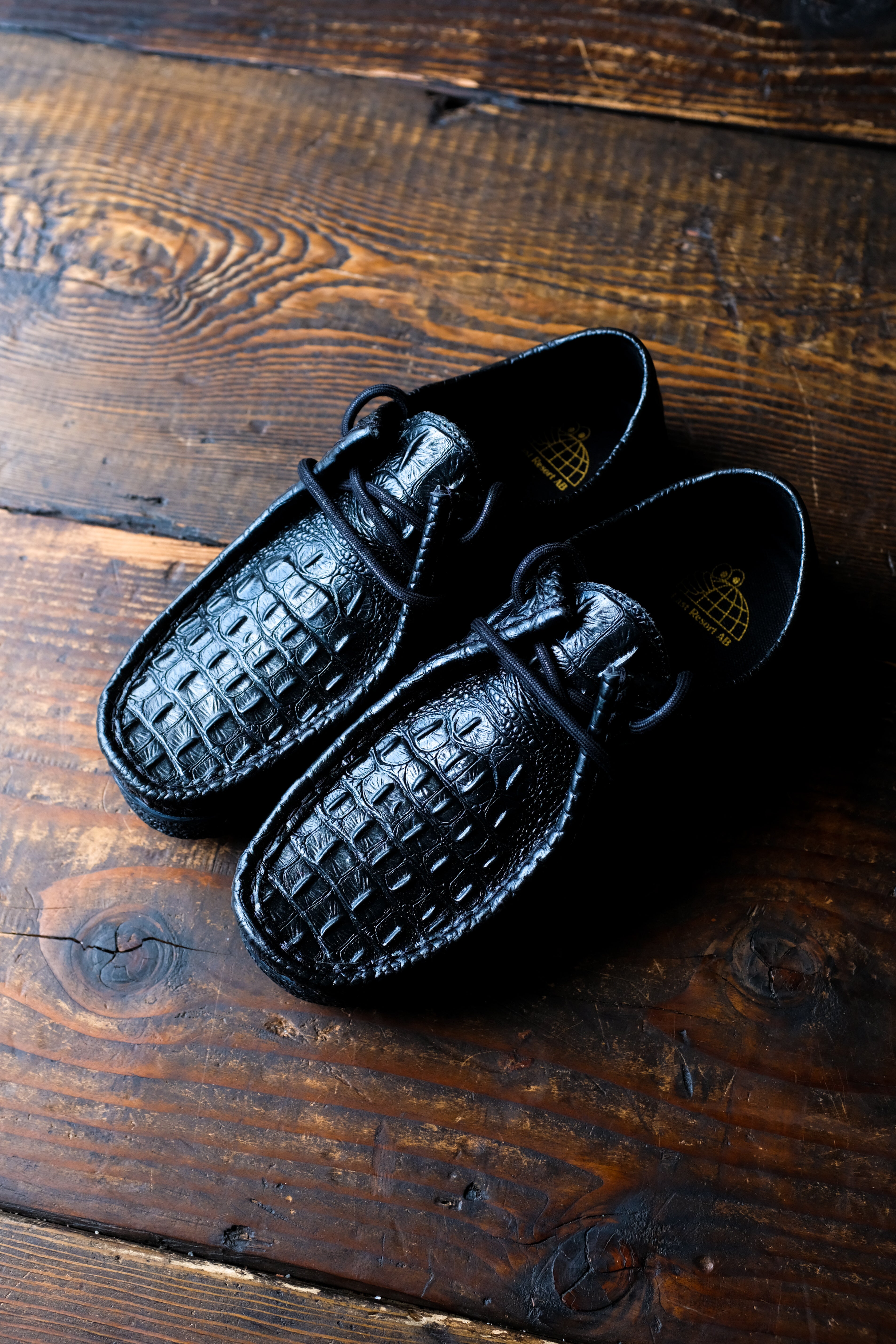 LAST RESORT AB（ラストリゾート AB） – VM006 Moc Leather Croc Black