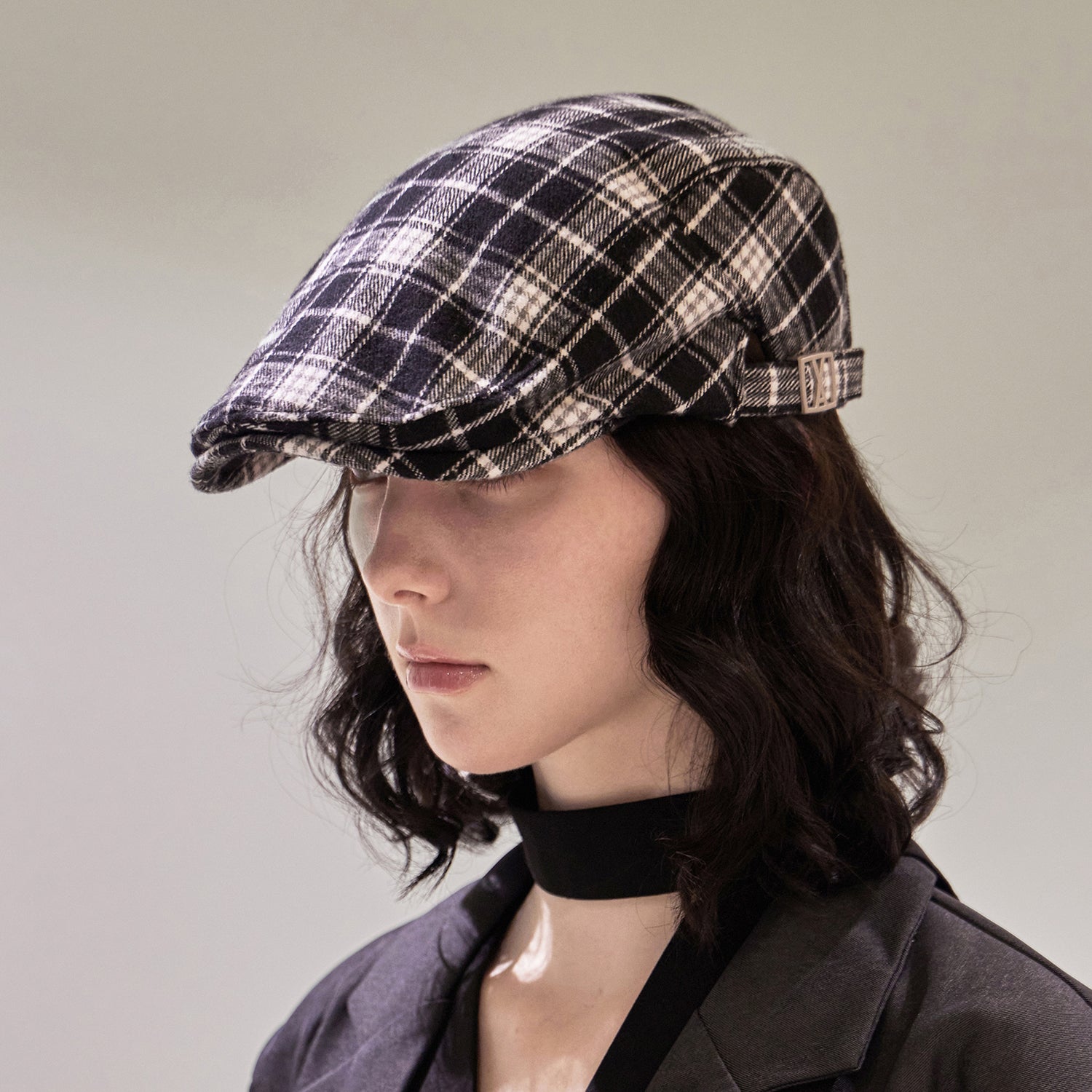 VA スクエアベルトチェックハンチングキャップ / ブラックチェック