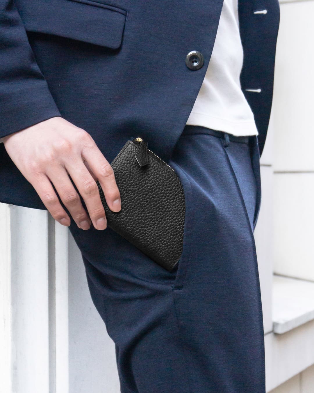 お札が傷つかないコンパクト財布、Lジップウォレットとは！？ – HushTug