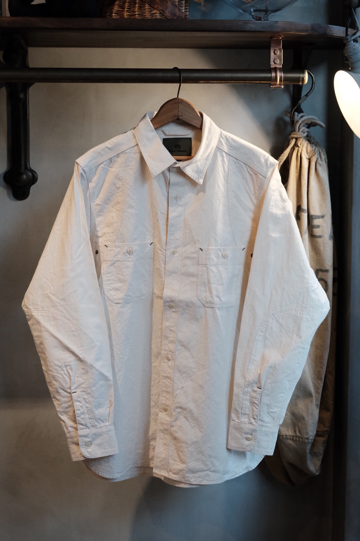 福岡店別注企画》MEDICAL SHIRT - DENIM&IVORY – ナイジェル・ケーボン