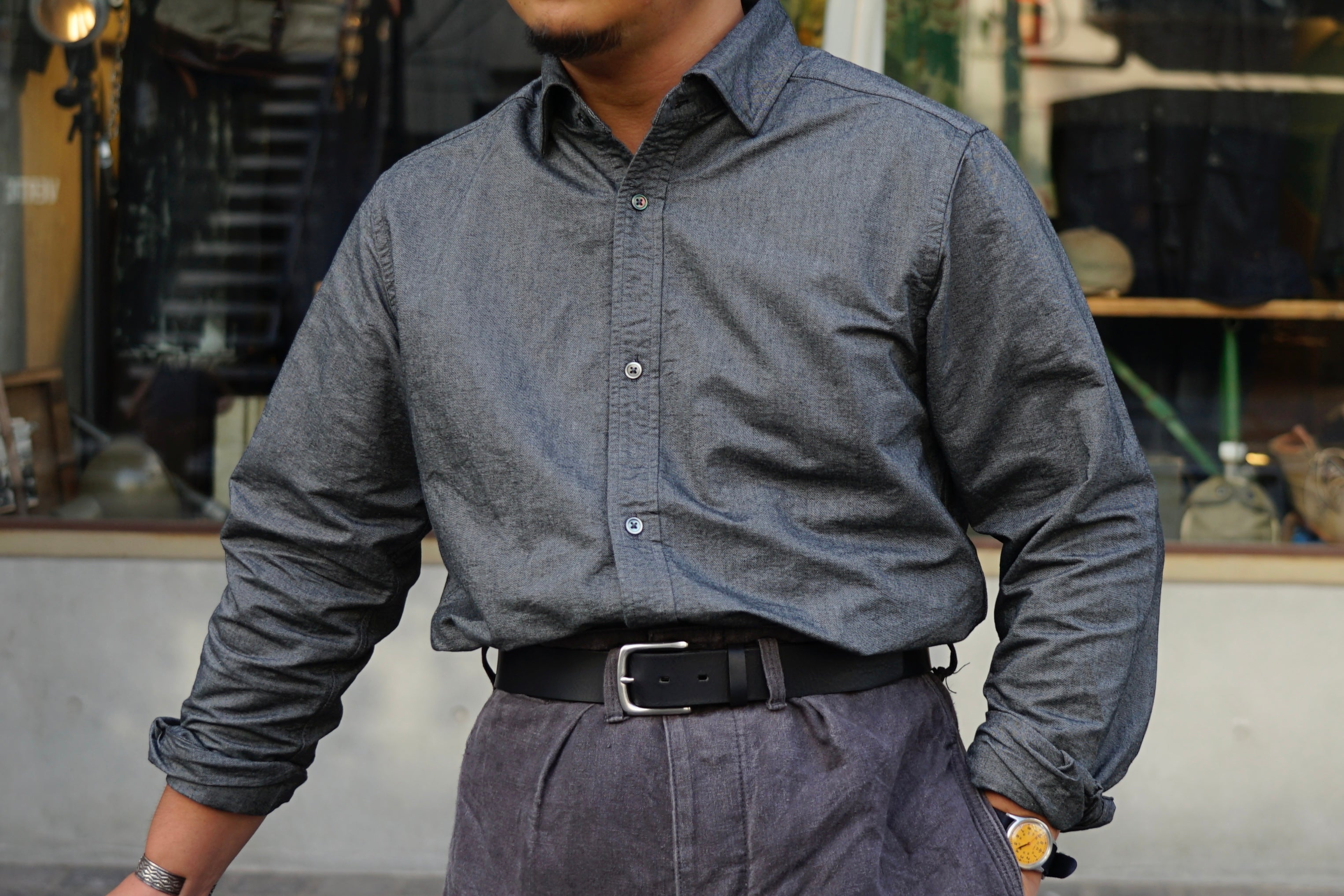 A different look for the classic shirt》BRITISH OFFICERS SHIRT