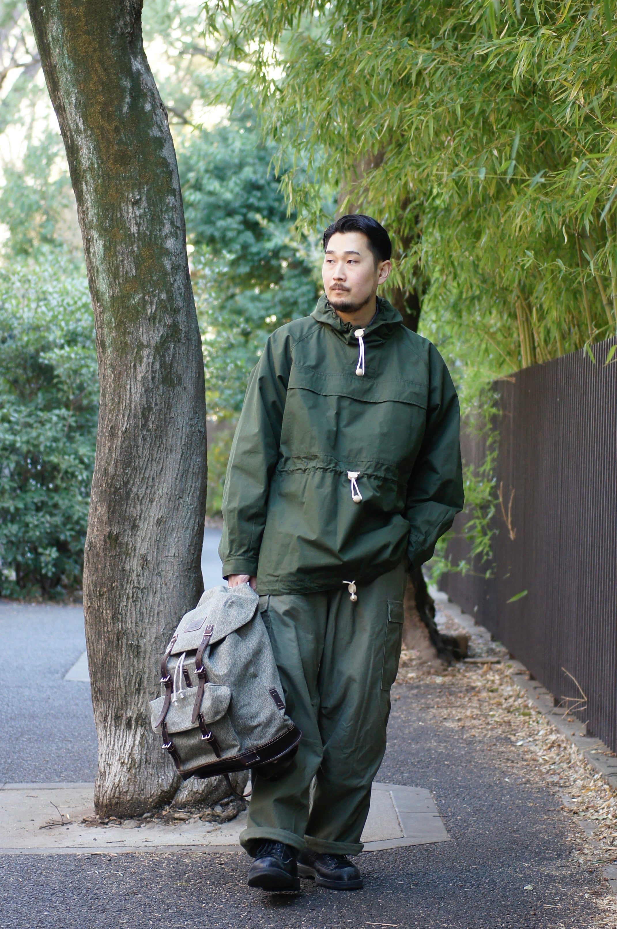 一生物のリュック》SWISS ARMY RUCKSACK - PEAT LABEL – ナイジェル