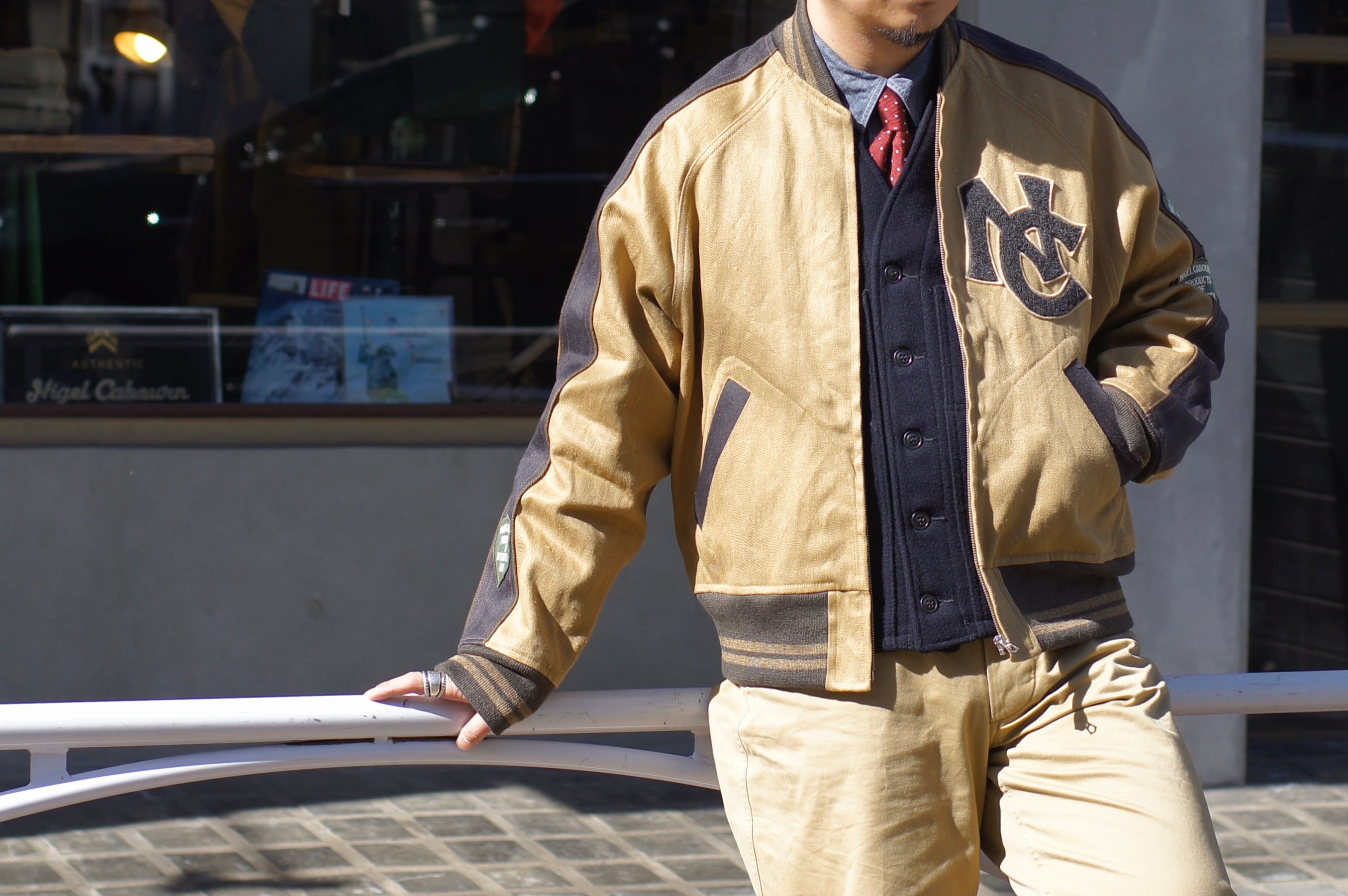 麻素材の最高傑作》STADIUM JACKET-HEMP DENIM – ナイジェル・ケーボン