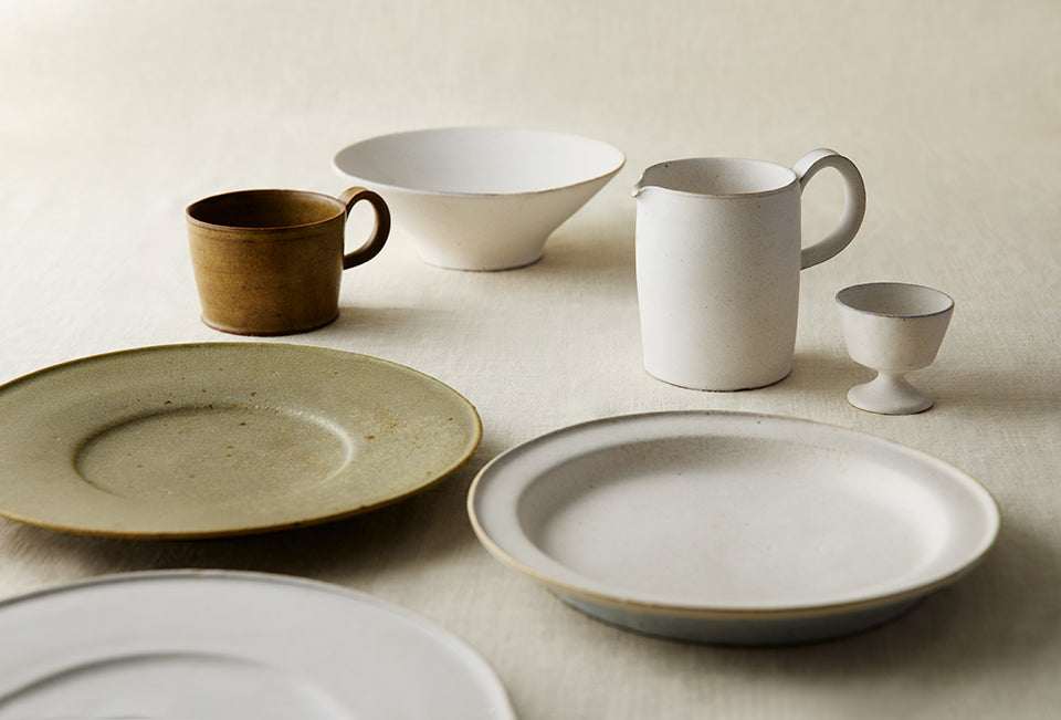 アセビマコト リム皿 白マット ｜Discover Japan 公式オンラインショップ