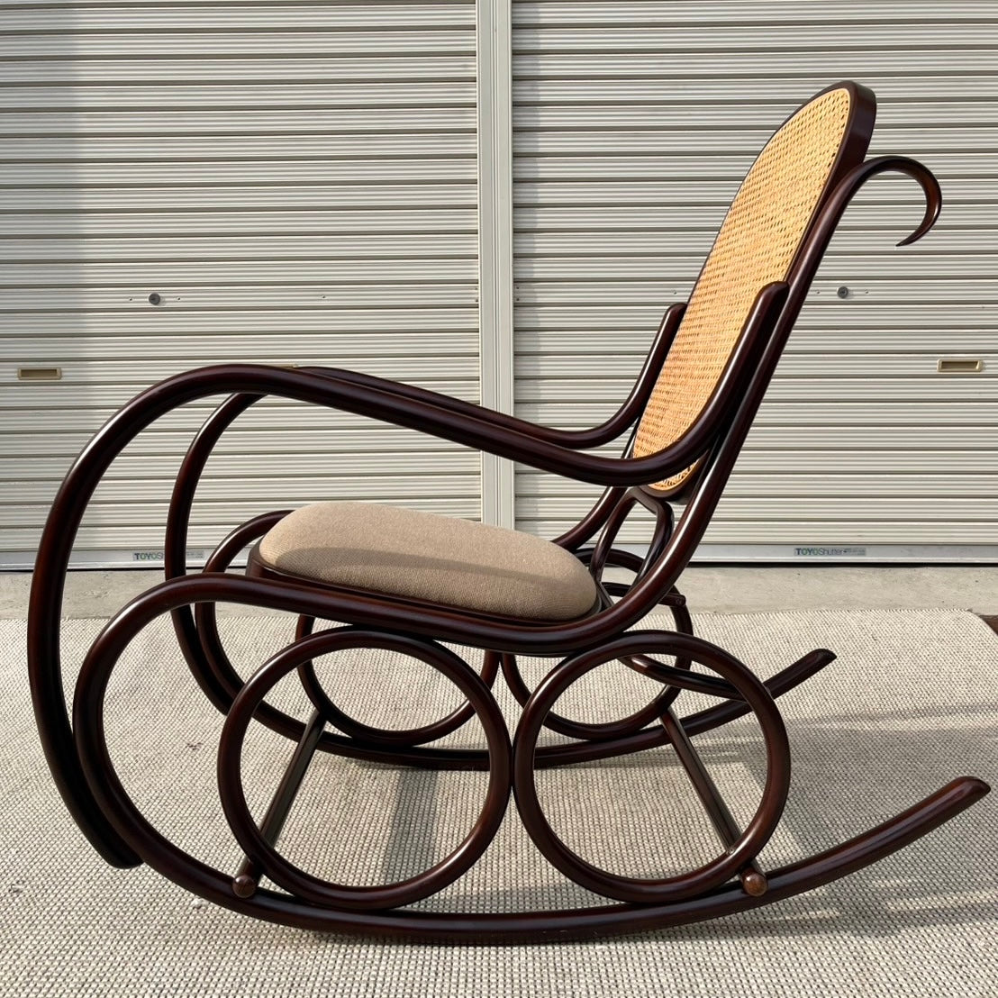 秋田木工 ベントウッド ロッキングチェア 曲木 籐編み 安寧椅子 中古
