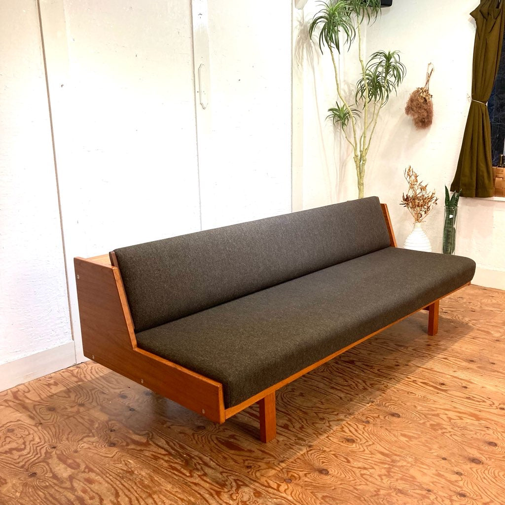 ゲタマ / GETAMA デイベッド ソファ GE258 チーク 角脚 希少 ハンス J