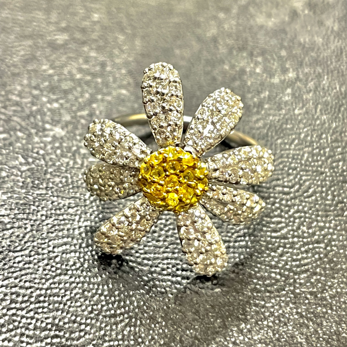 新宿店で、ビジュードエム・ミオハルタカのマーガレットリングを買取