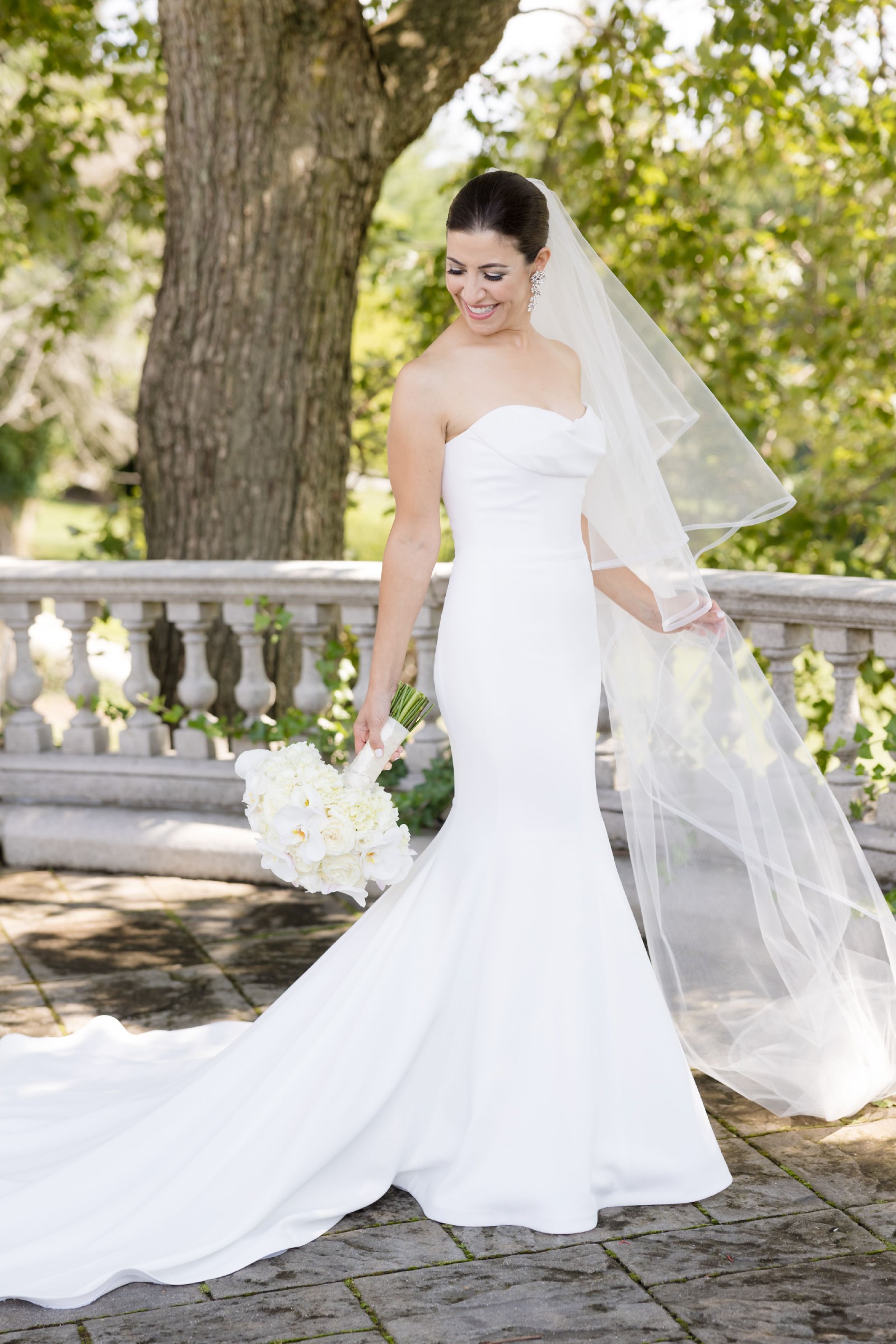 Vera Wang, Ava Preowned Wedding Dress Save 88% - Stillwhite