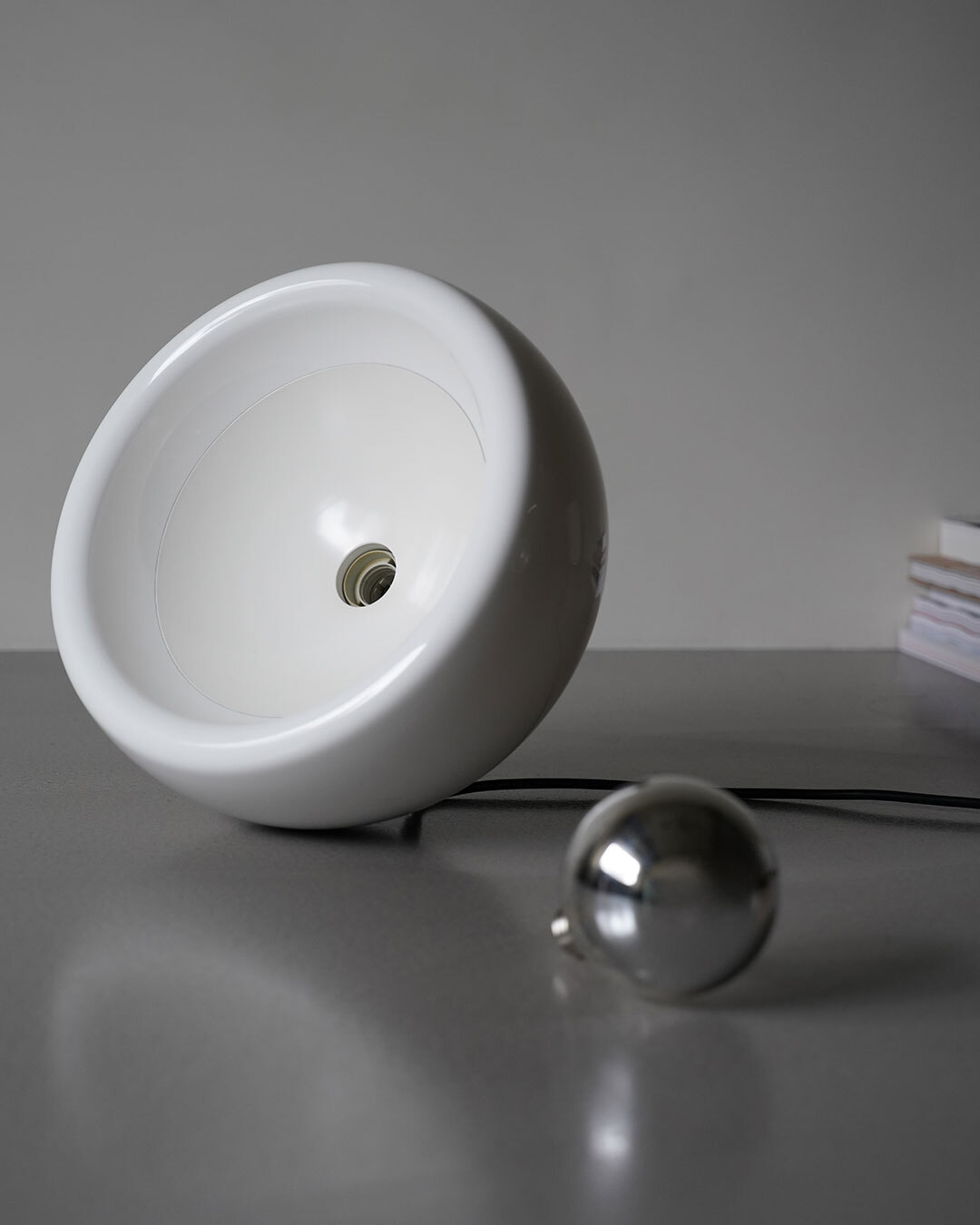 Yamagiwa - Wan Lamp White, Design by Naoto Fukasawa 深澤直人, 2005