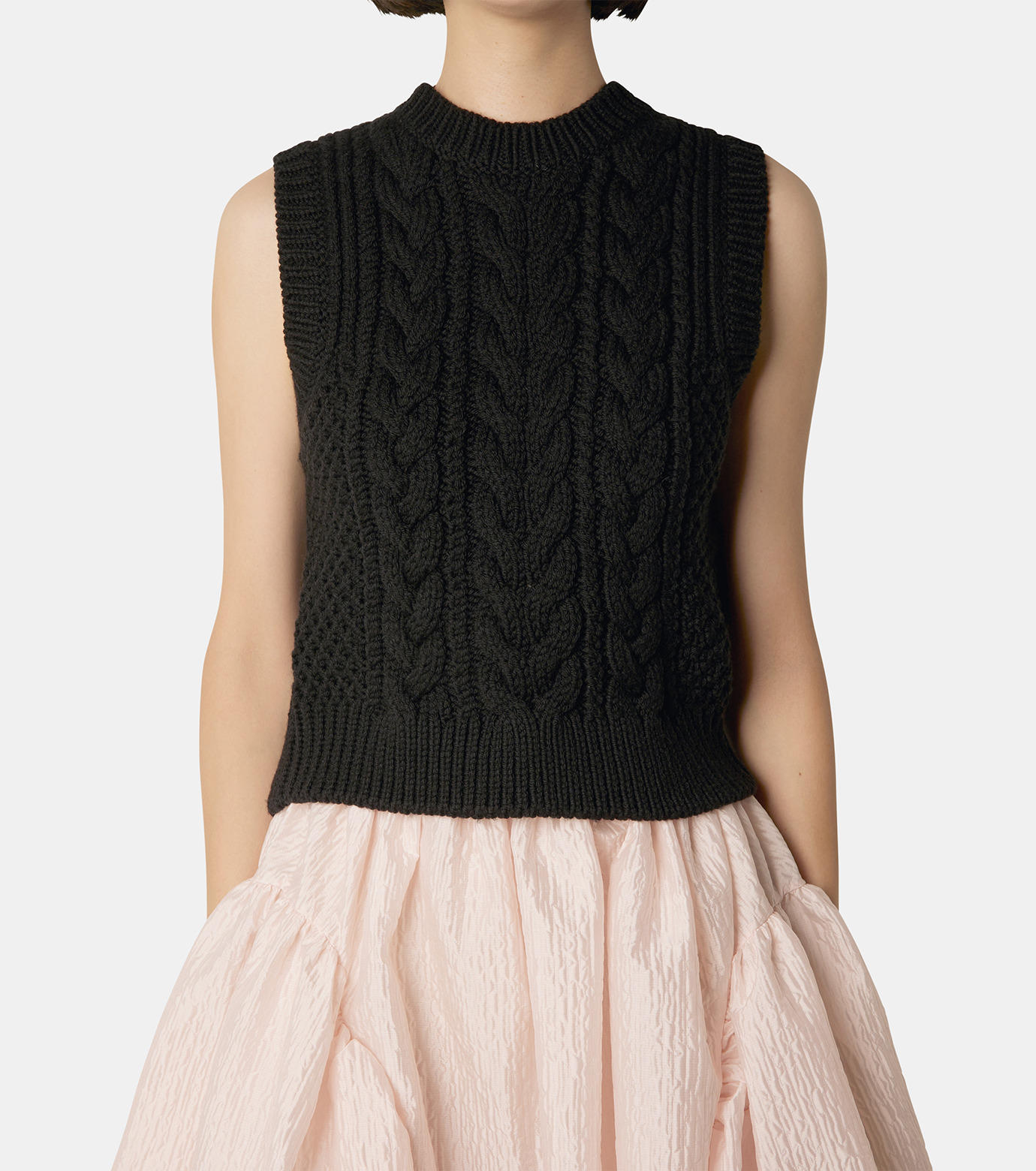 セシリーバンセン - Cecilie Bahnsen | Vest w/Cut-out | RESTIR リステア