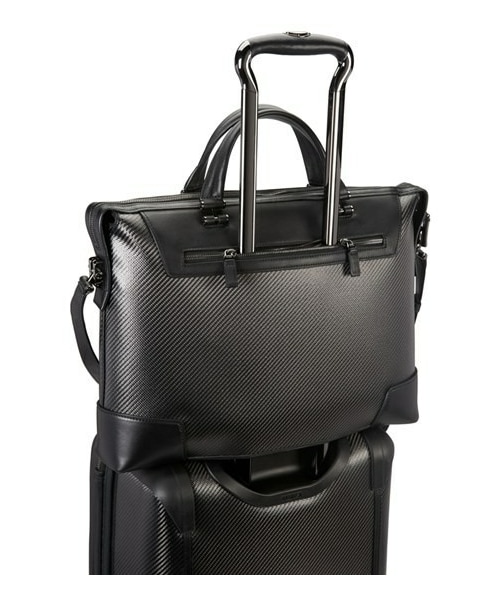 TUMI（トゥミ）の「Tumi 'CFX - Indianapolis Slim' Carbon Fiber