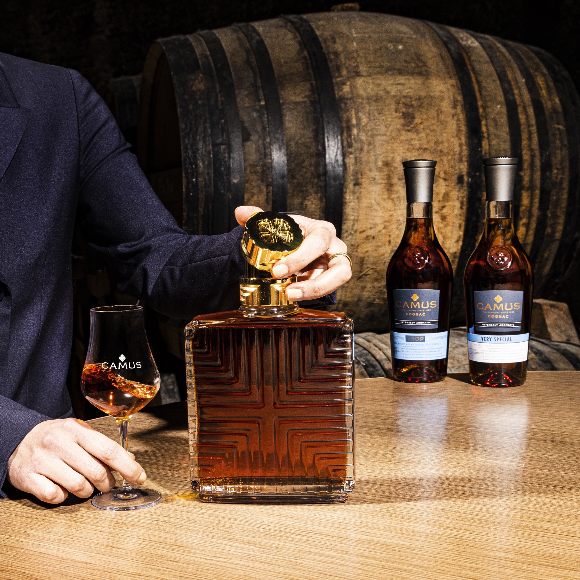 古酒 未開栓 カミュ XO コニャック 700ml ブランデー CAMUS XO 古酒