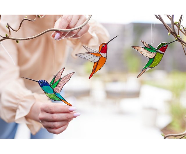 送料無料】ウクライナ Hummingbird suncatcher stained glass, window