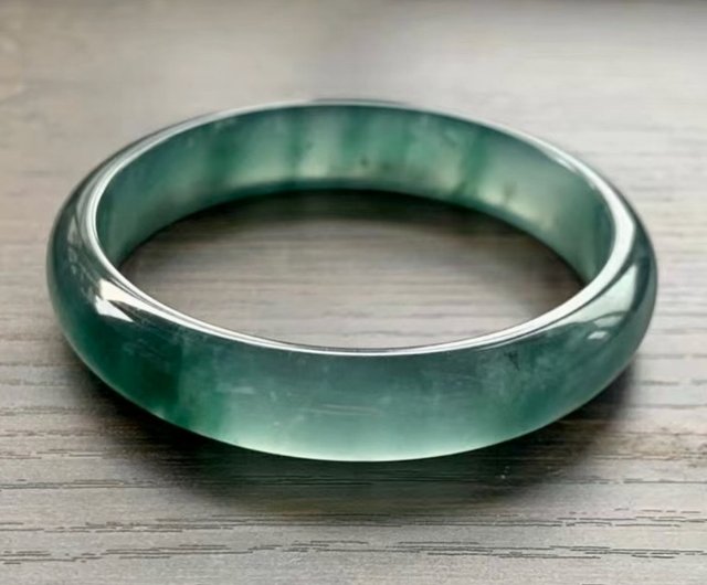 10%OFF】香港 アイスジェイド天然翡翠バングル 本翡翠（A貨）バングル