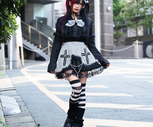 台湾 クロスシルバー型レースレイヤードケーキミニスカートゴスロリ