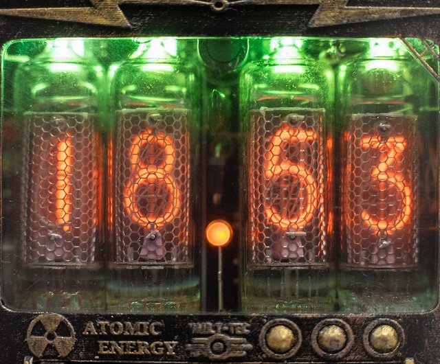 ロシア ニキシー管時計 IN-16 クロノグラフ付き Davc&Co - Pinkoi