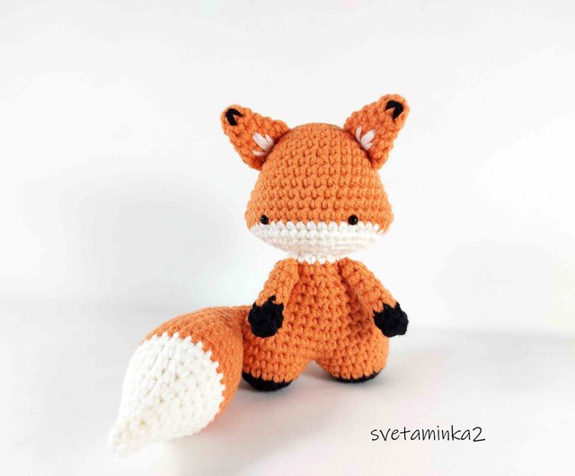 ロシア 【デジタル】キツネのかぎ針編みのパターン。あみぐるみ狐柄