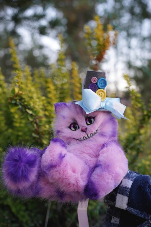 ロシア ピンクのチェシャ猫 Monkey Business Toys - Pinkoi