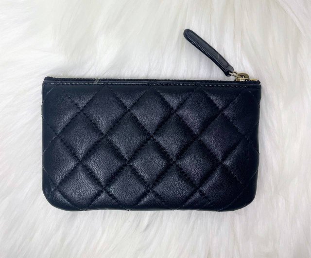 CHANEL クラシックジップパース ラムスキン ブラック ゴールド金具