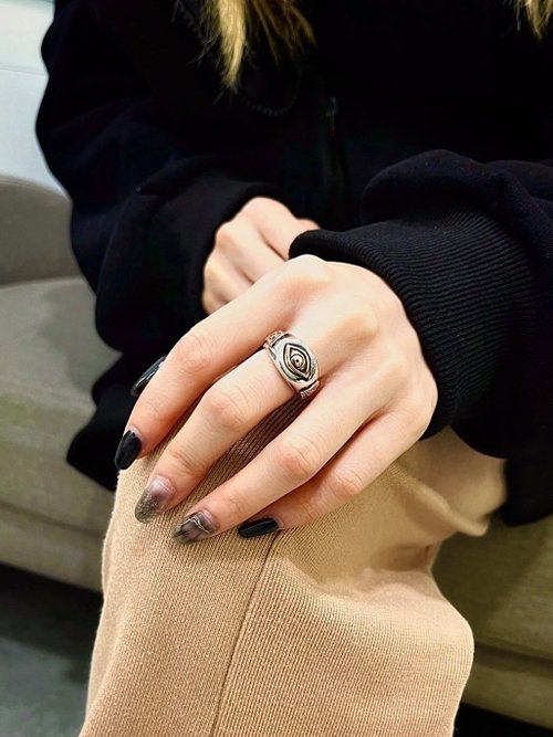 入手困難 激レア K18エジプト製ホルスの目リング 入手困難 激レア K18