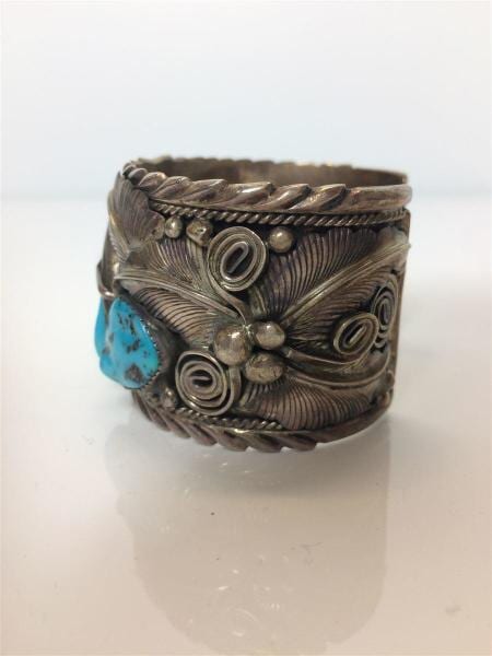 NAVAJO([インディアンジュエリー]ナバホ) / マイクトーマスジュニア/熊