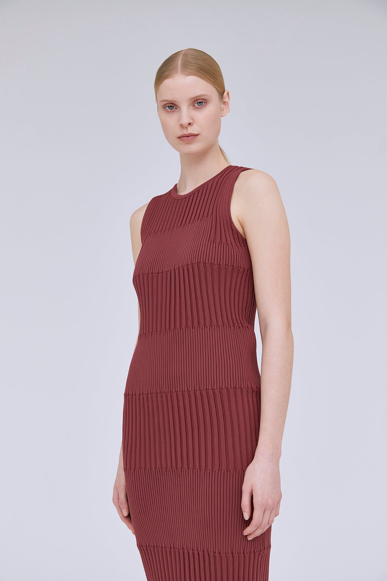 FLUTED SLEEVELESS MERMAID DRESS