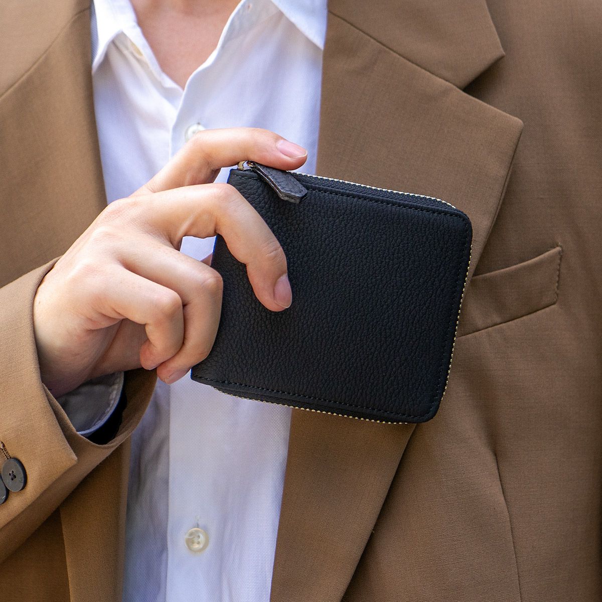 フレンチカーフRFスモールウォレット（ラウンドファスナー二つ折り財布