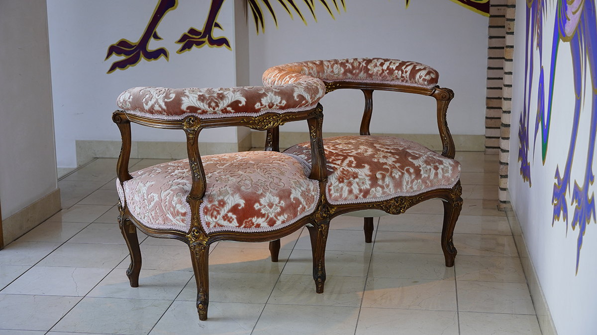 S字椅子（文化財附指定家具）［バルコニー/期間限定］ | 京都の歴史的