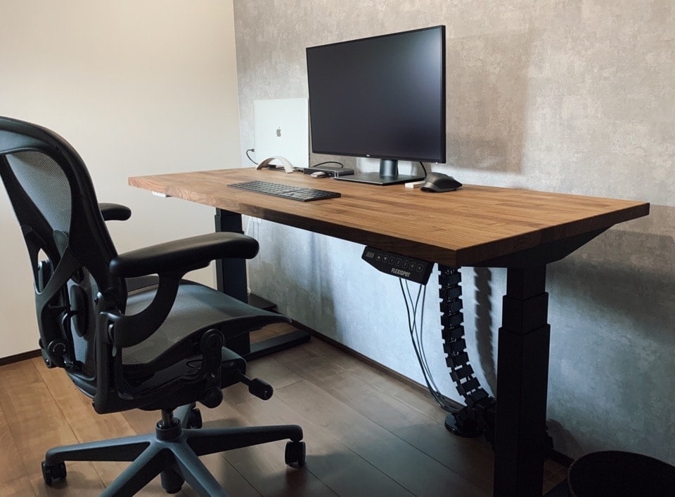 FlexiSpot E3レビュー】好みの天板でDIYできる電動式昇降デスク