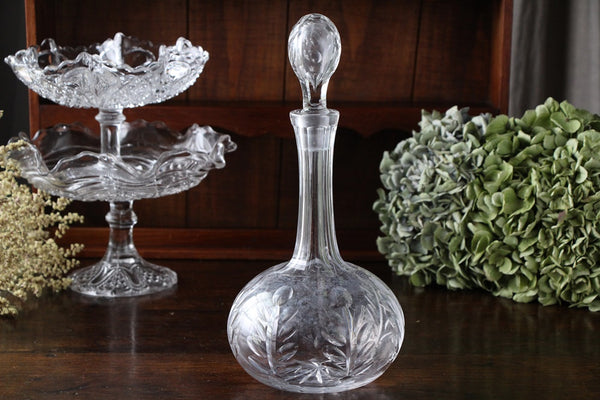 細身の口元が美しいデキャンタ（高さ29.5cm） イギリスアンティーク