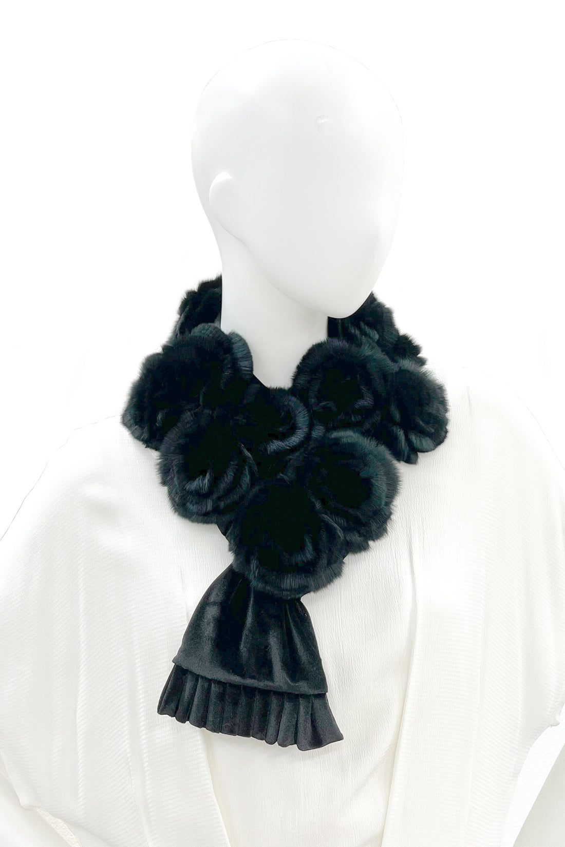 レッキスファー ローズ・ベルベットマフラー – CHIE IMAI GROUP