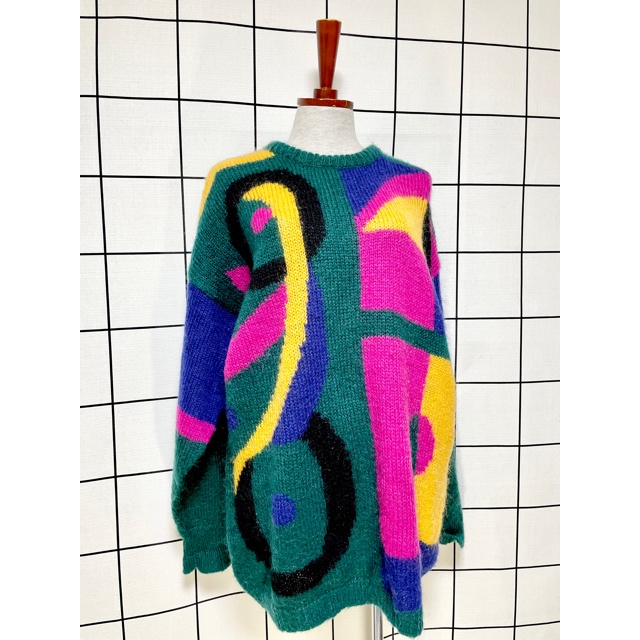 クレイジーカラー オーバーサイズコーデにも カラフル レトロ アメリカ