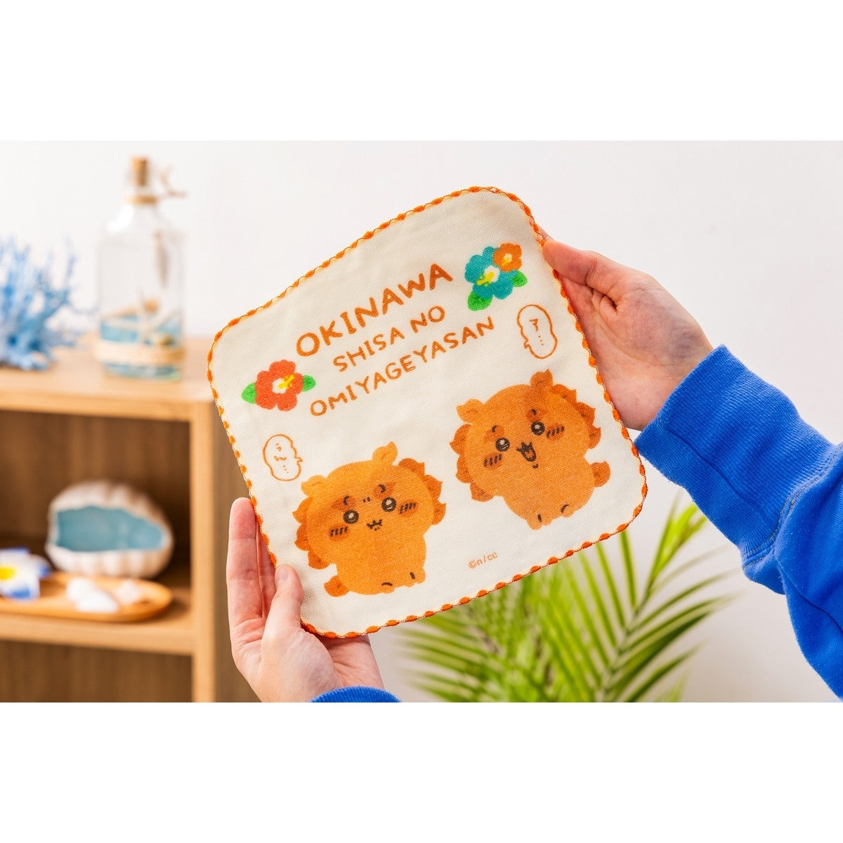 ちいかわ シーサーのおみやげやさん ガーゼハンドタオル（ハイビスカス