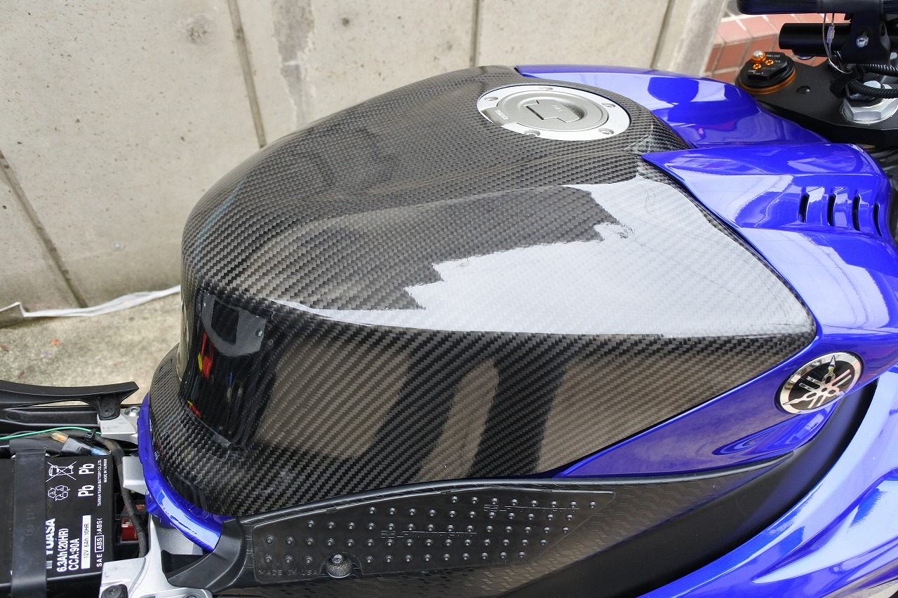YZF-R6にタンクカバーを装備 | 童心に返るブログ
