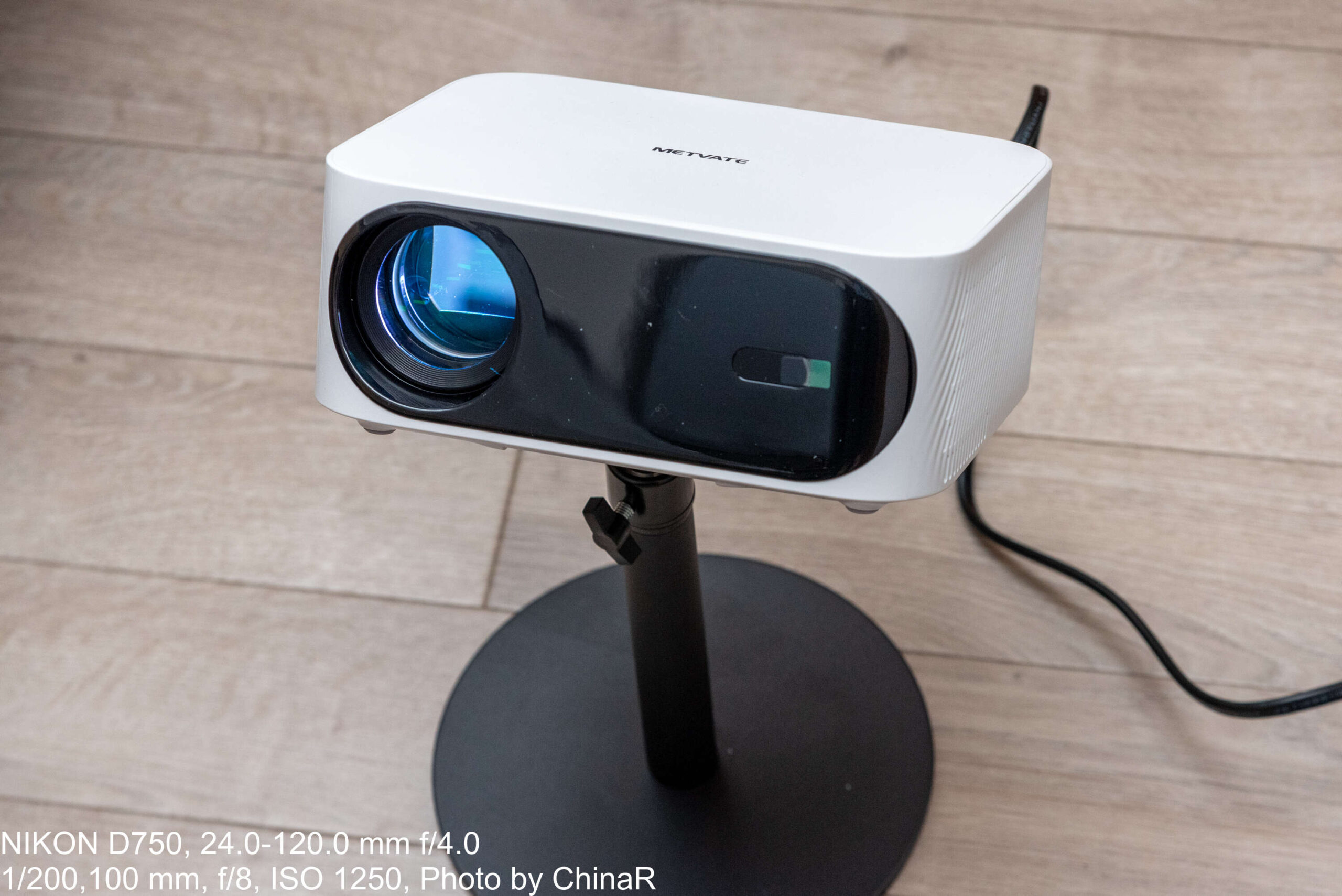 MetVate MV3】2万円以下でもNetflixにAmazonプライム・ビデオに標準