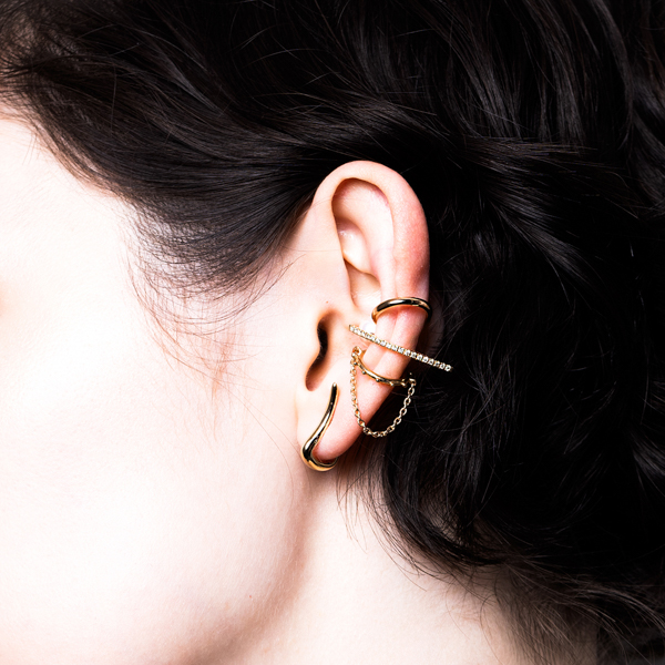 GOSSAMER スモールフープ ダイヤモンド ピアス