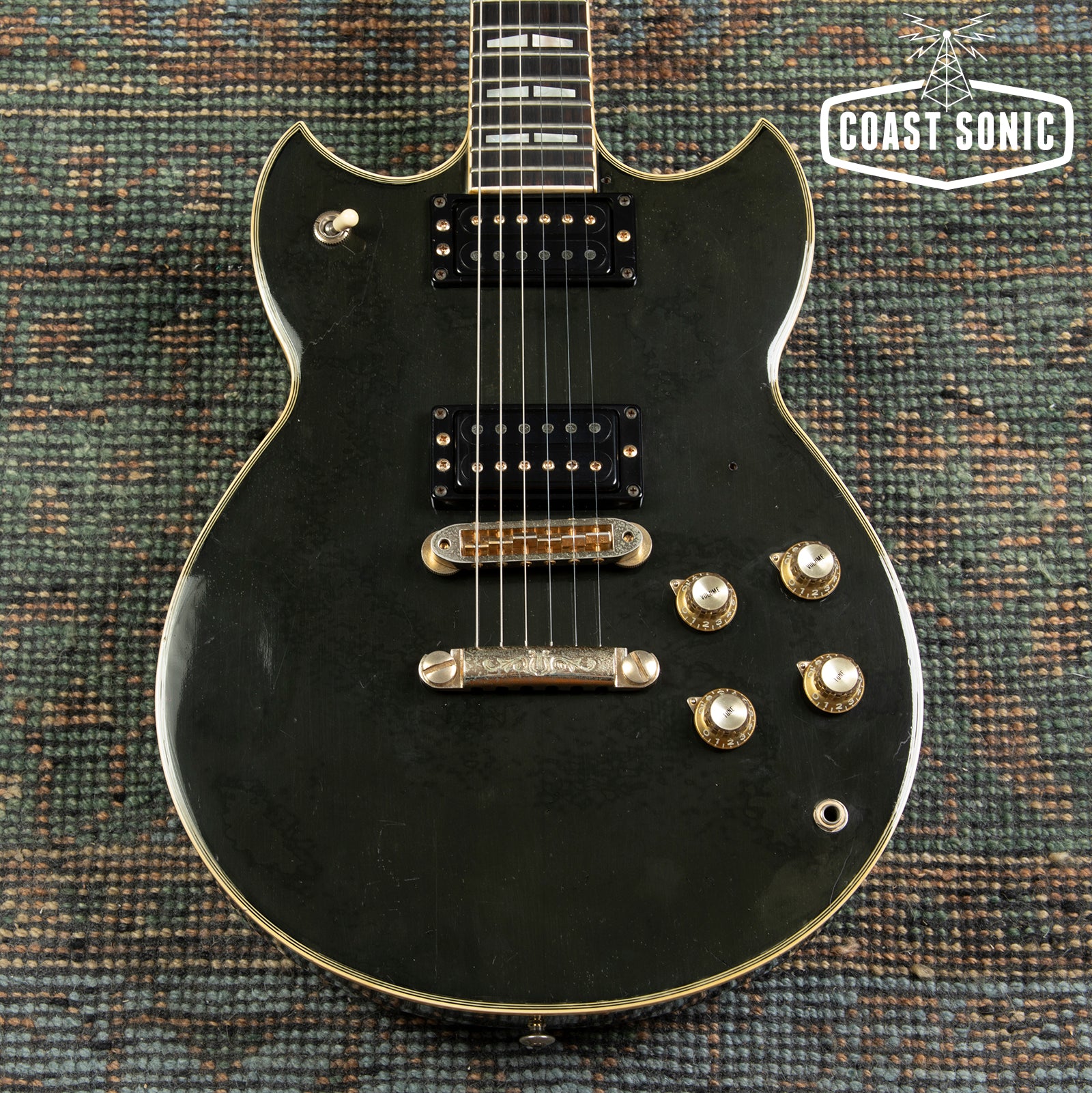 1983 Yamaha SG 1000 Made in Japan with hard case Black