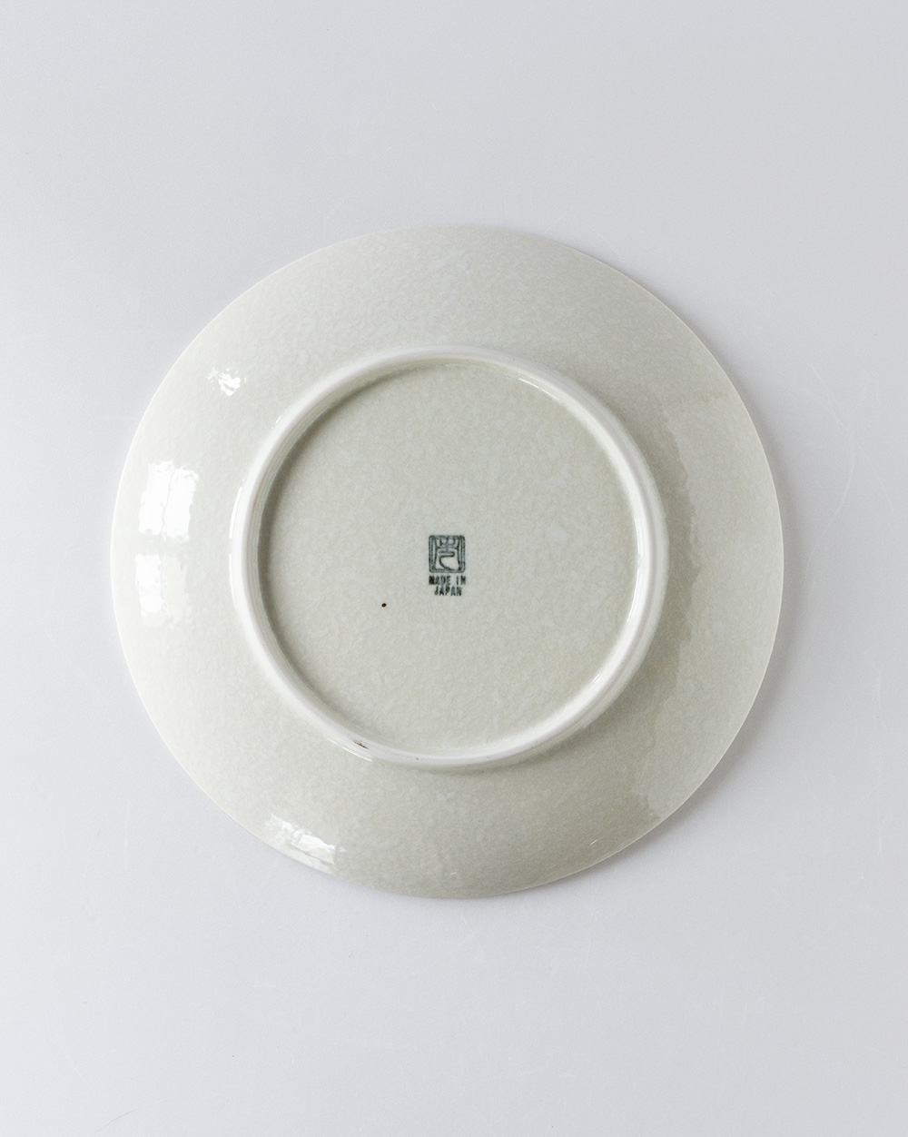 刻み乱十草 白 丸8寸皿 -器市- | cocochi ｜ 家具と服と暮らしの店