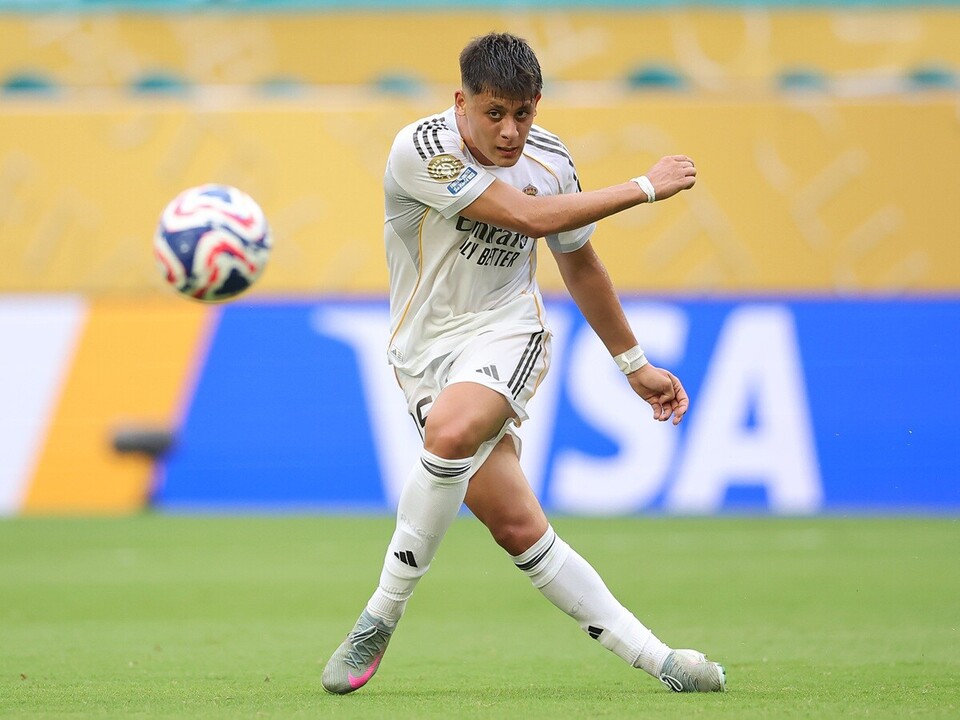 11/12 レアル・マドリード アウェイ 14番 シャビ・アロンソ 長袖