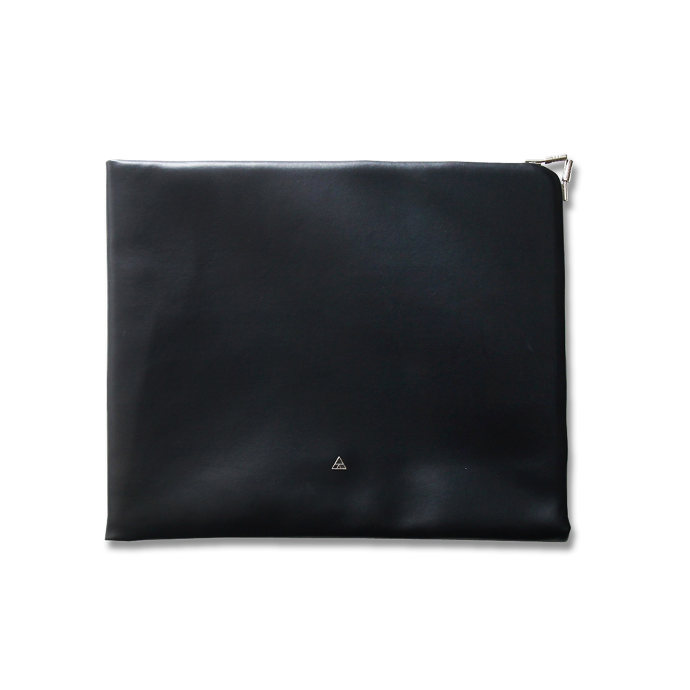 FLAT GAMAGUCHI CLUTCH - COET OnlineShop