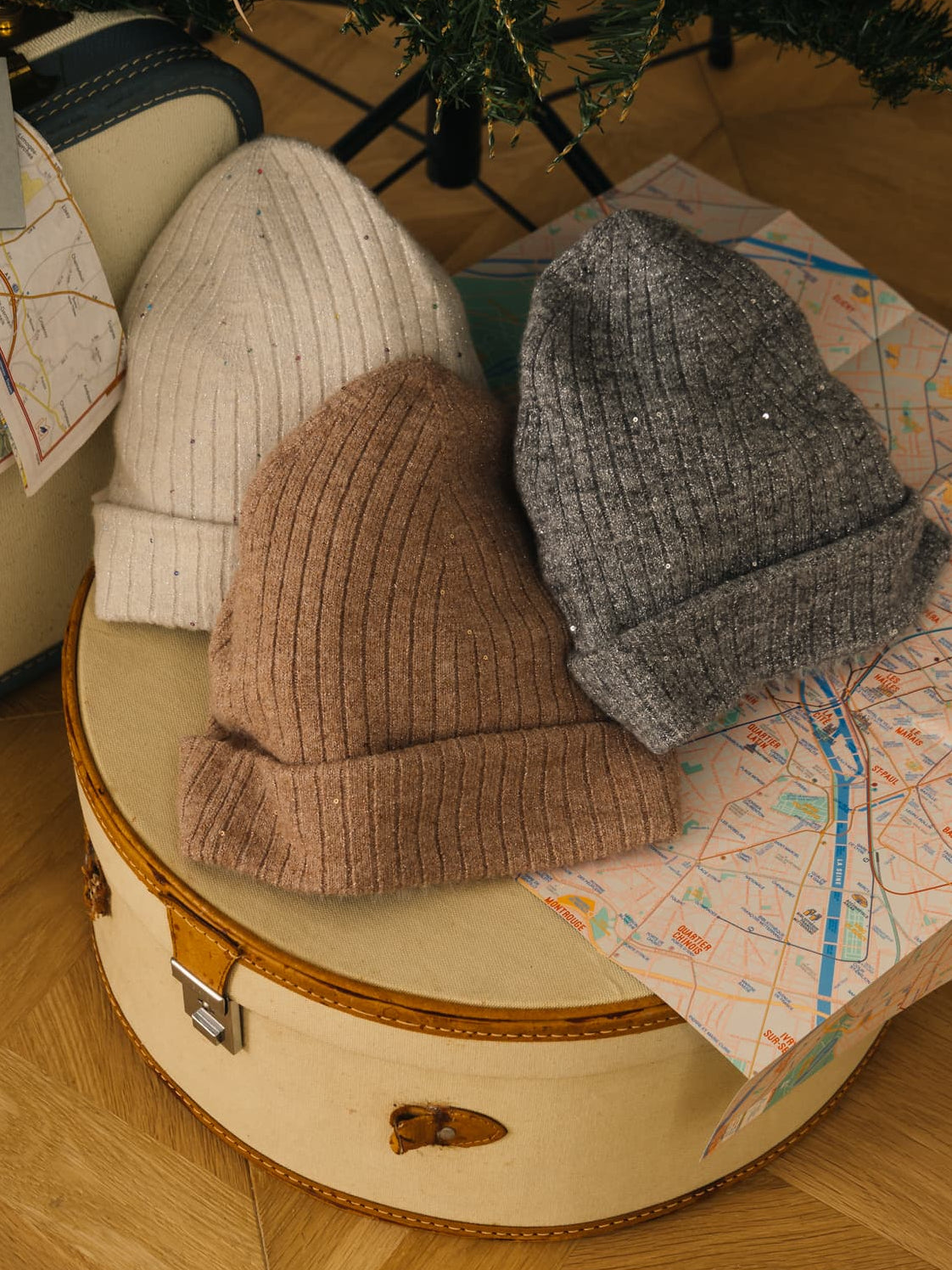 YUNA SANTA】スパンコールニットキャップ | 小柄・低身長女性向け