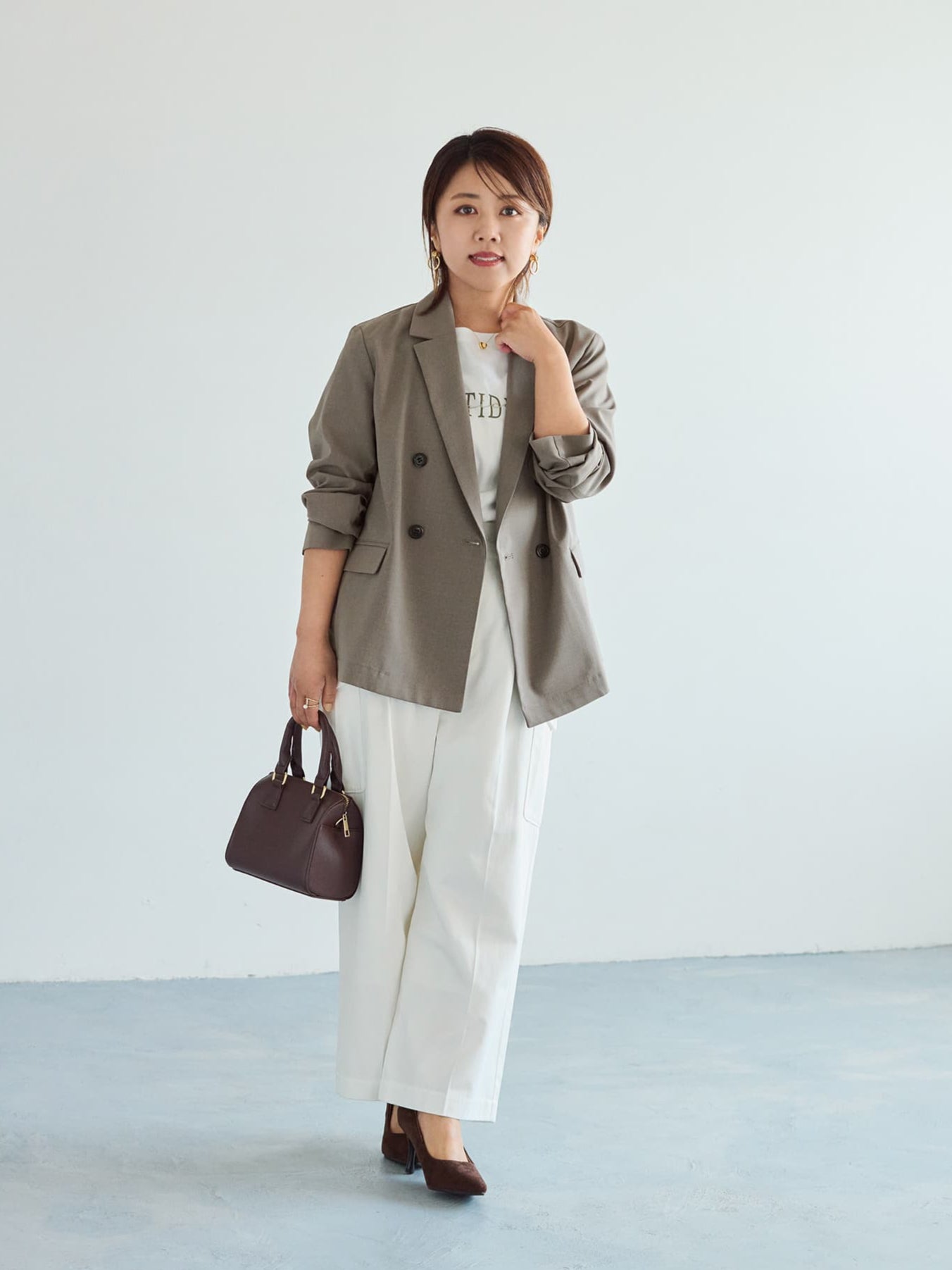 ダブルボタンライトジャケット | 小柄・低身長女性向けファッション