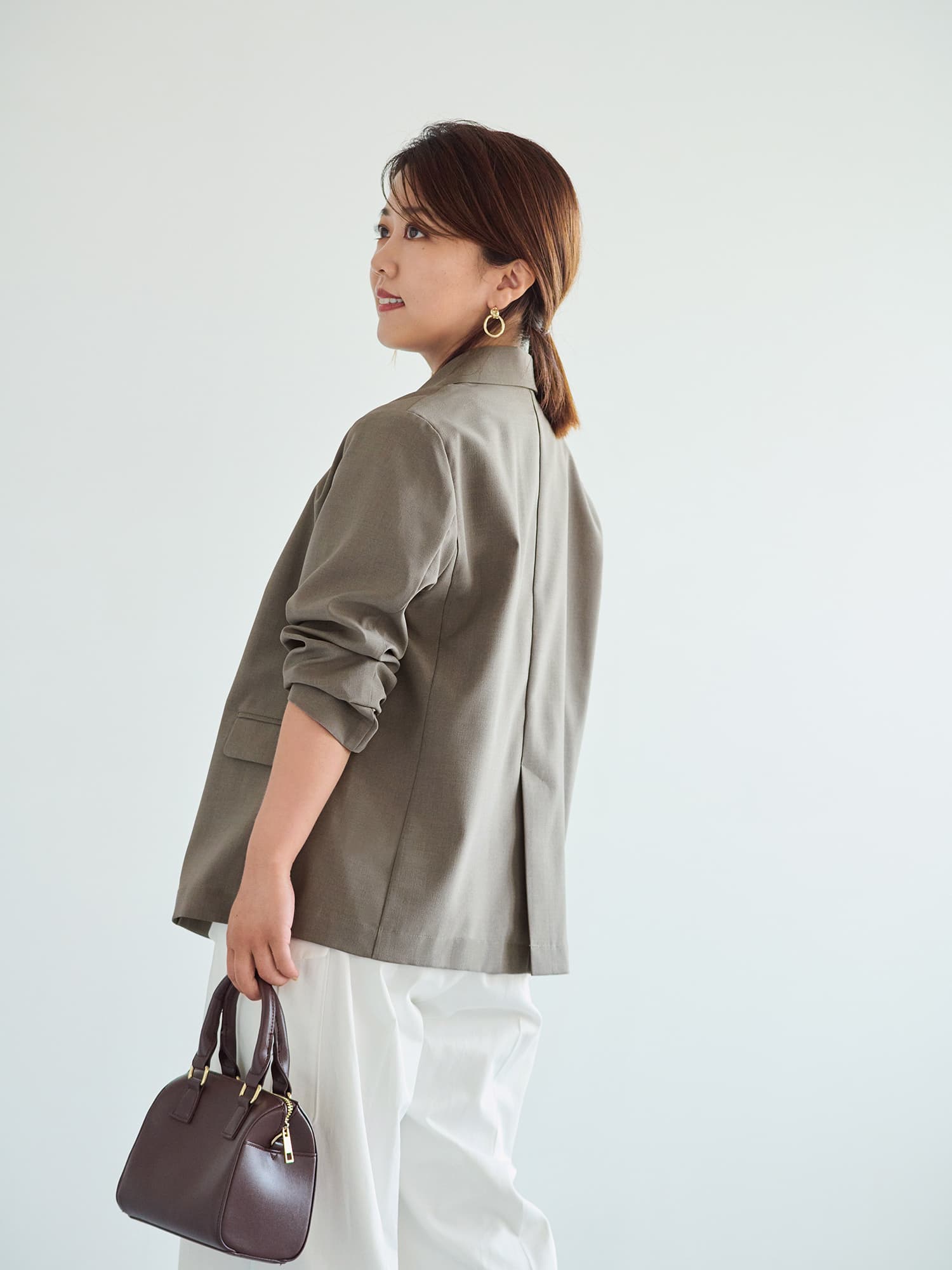 ダブルボタンライトジャケット | 小柄・低身長女性向けファッション