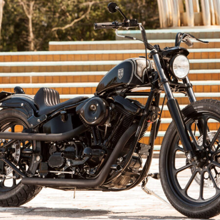 ソフテイル カスタム ファイル】都会に溶け込む“コンパクトチョッパー