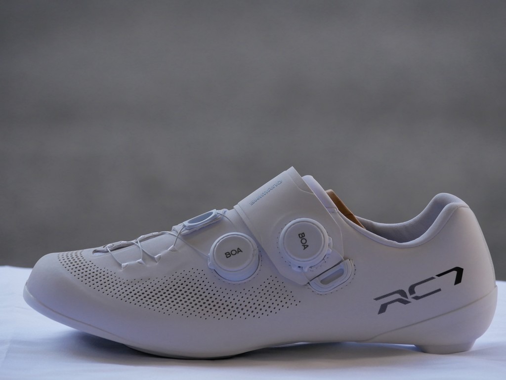 Shimano RC7 ホワイト シューズ 楽天市場】シマノ RC7 SH-RC703 SPD-SL シューズ ビンディングシューズ