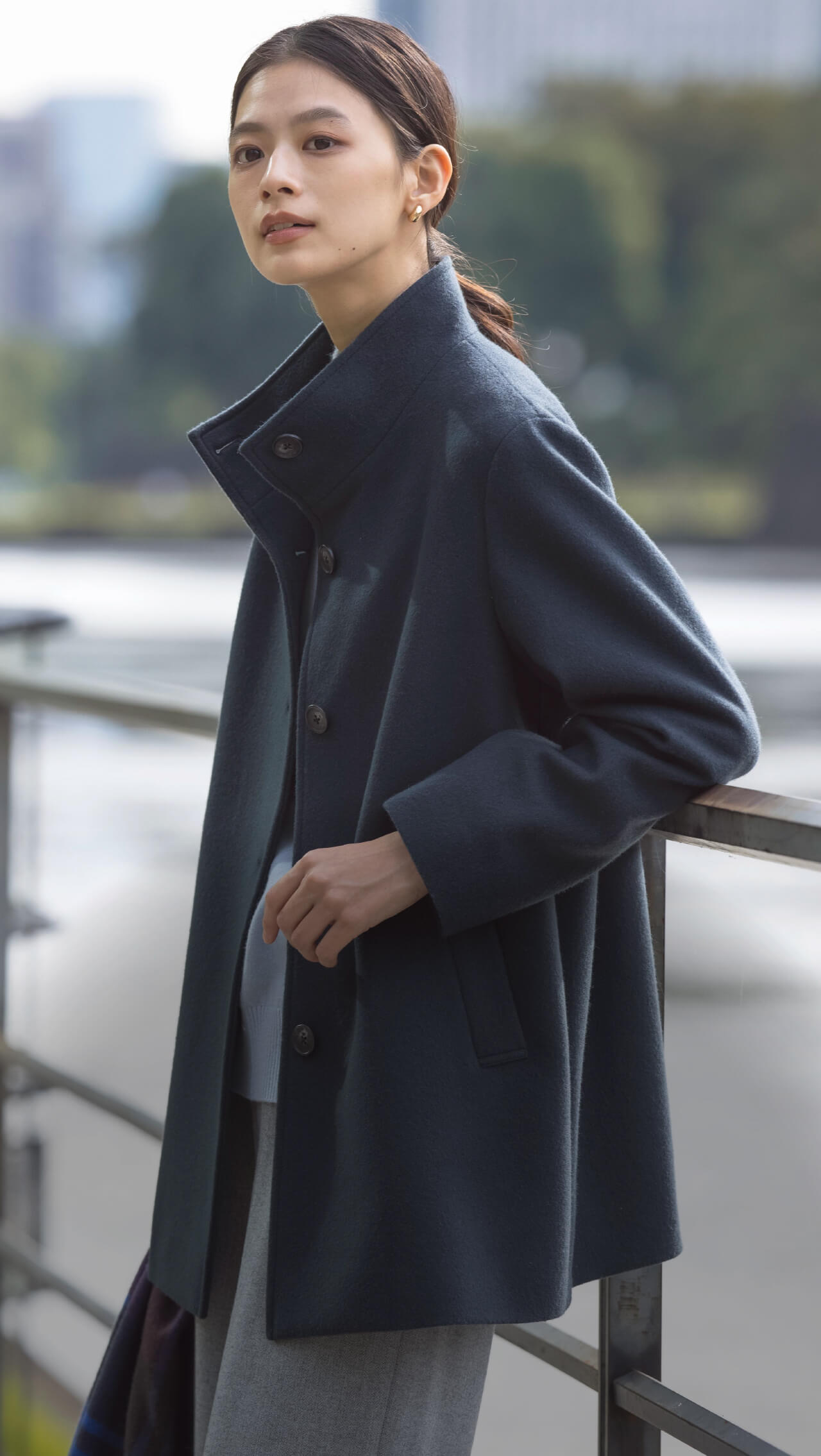 美品 オンワード jプレス チェスターコート 黒 クリーニング済 上品 J