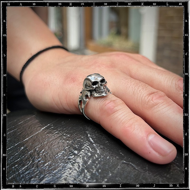 Cutaway Skull Ring