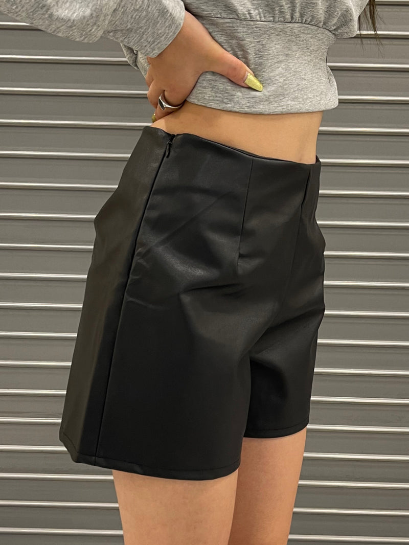 フェイクレザーショートパンツ DPB73114 – CRAMMY