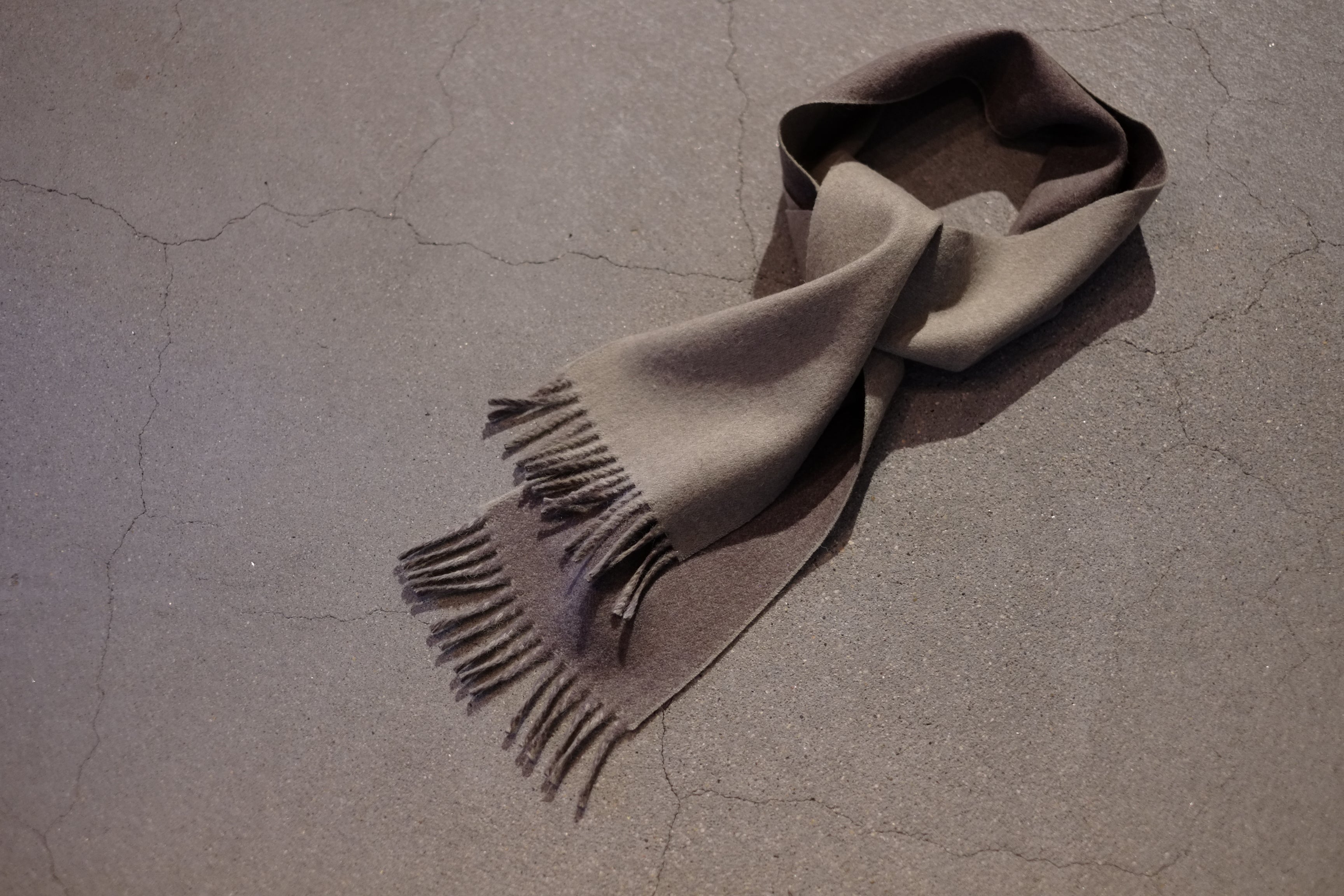 The Inoue Brothers - Two Colour Brushed Neck Scarf – CREUSEURS
