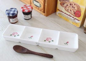 マニー ローズ 陶器 キッチン － フレンチカントリーのバラ柄、レース